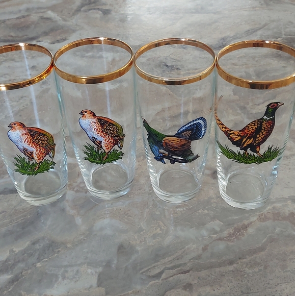 vintage barware Other - Set of 4 Gold Rimmed Bird Glasses